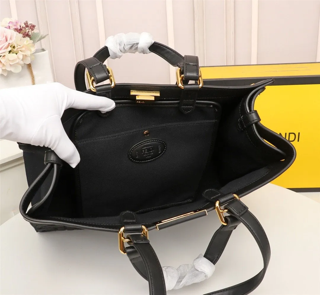 EN   Designer bags by Fendi 085