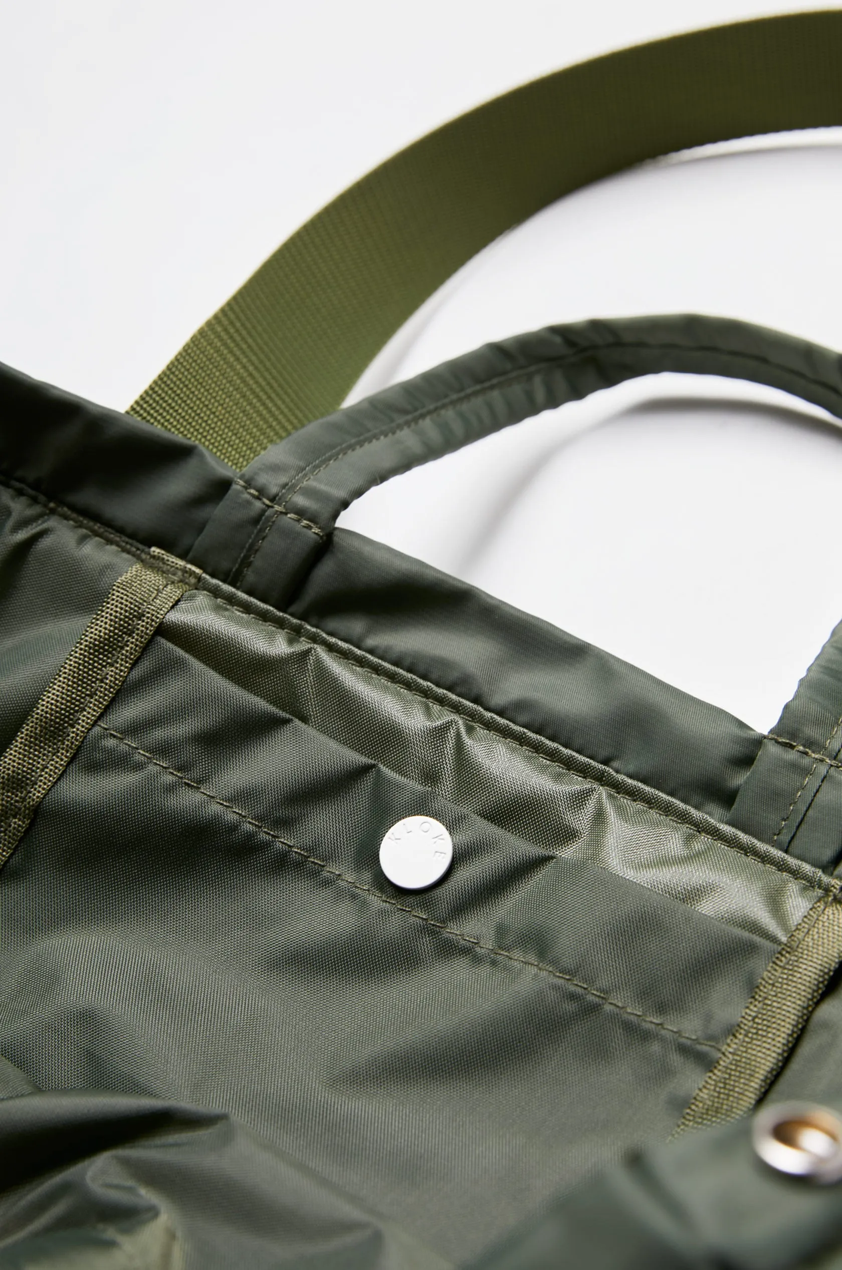 Influx Padded Bag Olive